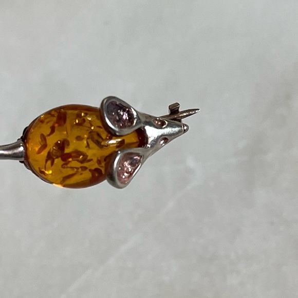 2 Vintage Baltic Amber Mice Pins - Picture 6 of 11